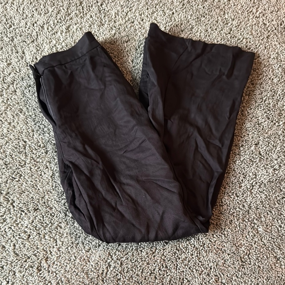 Women’s H&M black slacks